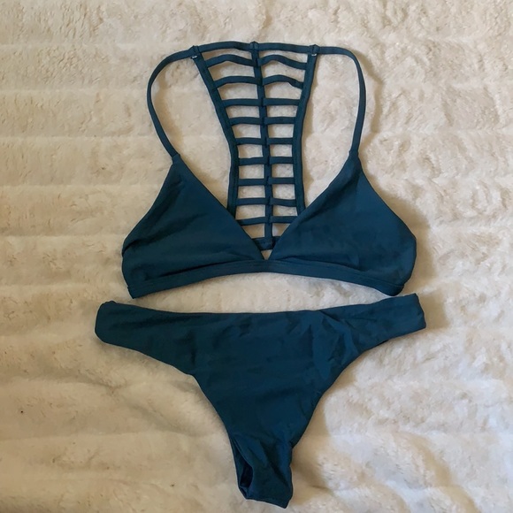 Elle Sea Ray Palm Top and Devs Bottom - Picture 4 of 8